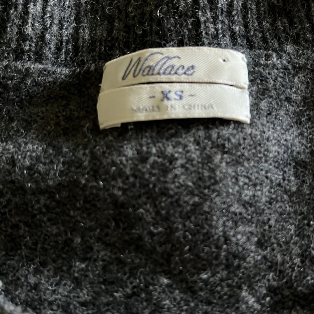 Wallace grey sweater - Picture 2 of 3